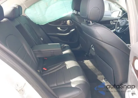 2015 Mercedes-Benz C 300 4Matic/Luxury 4Matic/Sport 4Matic из США, поврежденный, VIN 55SWF4KB7FU000603